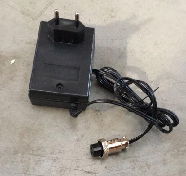 CARICA BATTERIE 12V 1A per miniquad 4 tempi quad atv