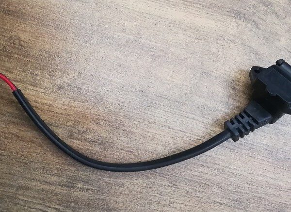 SPINOTTO CARICA BATTERIE CABLAGGIO CON CHIUSURA A MOLLA - bici elettrica scooter sky II tipo z-tech