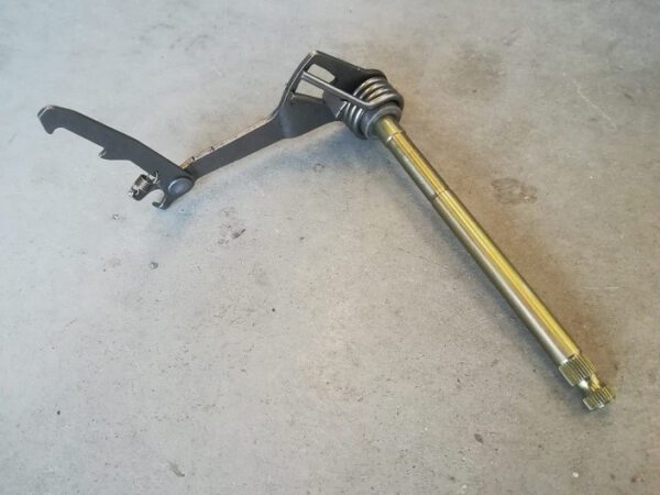 PERNO INTERNO MARCE CON LEVERAGGIO BLOCCO MOTORE 125 YX 125cc