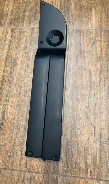 PLASTICA LATERALE PEDALI SINISTRA NERA-SCOOTER ELETTRICO SKY II REVENGE