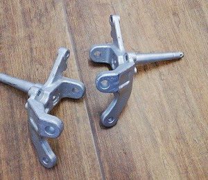 COPPIA PERNO RUOTA DESTRA + SINISTRA QUAD A200 A250 A300