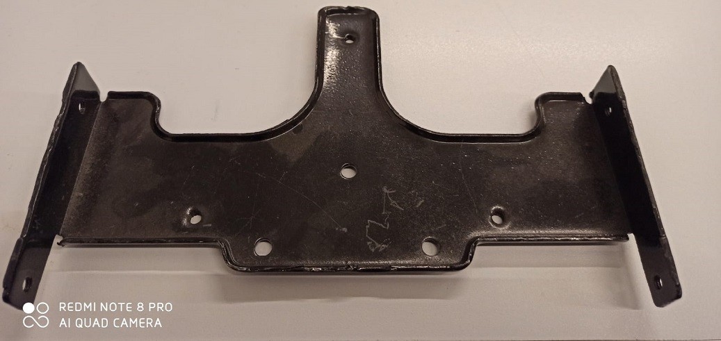 placca di ferro supporto bauletto scooter elettrico sky ii z-tech