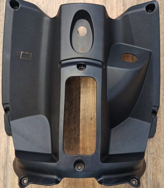 PLASTICA NERA ANTERIORE INTERNA  RETRO SCUDO - BICI ELETTRICA SCOOTER SKY II REVENGE