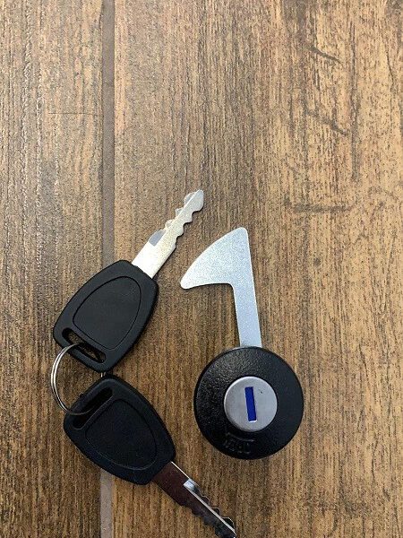 KIT SERRATURE CHIAVE BAULETTO PER SCOOTER ELETTRICO SCOOTER SKY II REVENGE