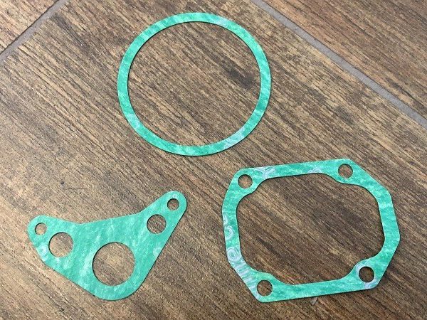SET GUARNIZIONI TAPPI E TESTA PER MOTORE 140cc 4 TEMPI pit bike atv cross blocco guarnizione