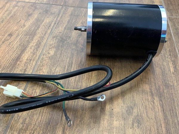 MOTORE ELETTRICO 1600W 48V PER MONOPATTINO ELETTRICO CHAOS 48V 1600W RUOTE 6.5