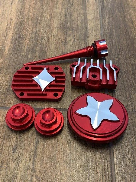 TAPPI CNC  TESTATA TAPPO OLIO CNC ROSSO RACING PER MOTORE YX 125