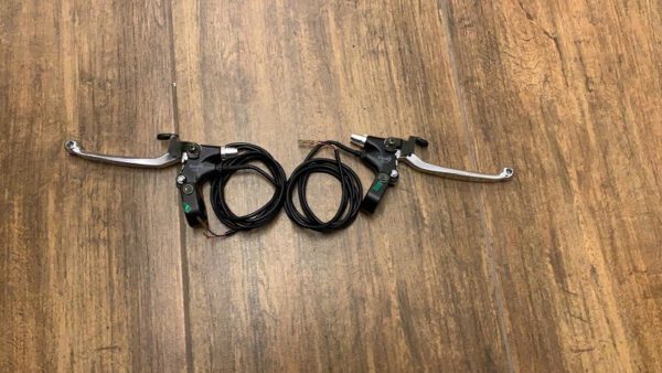 COPPIA LEVE FRENI PER MONOPATTINO ELETTRICO CHAOS 48V 1600W RUOTE 6.5