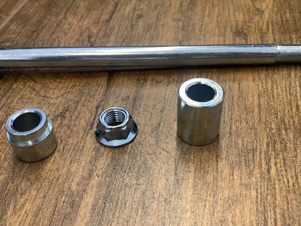 PERNO RUOTA 23CM PERNO 15 PER PIT BIKE KAYO TD-125 TT125 TT140 TT160 TT190R