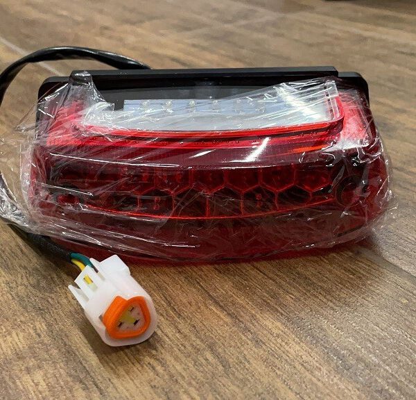 FANALE POSTERIORE PER QUAD KAYO AU180 AU150 180CC 150CC
