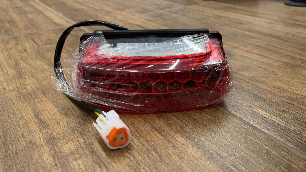 FANALE POSTERIORE PER QUAD KAYO AU180 AU150 180CC 150CC
