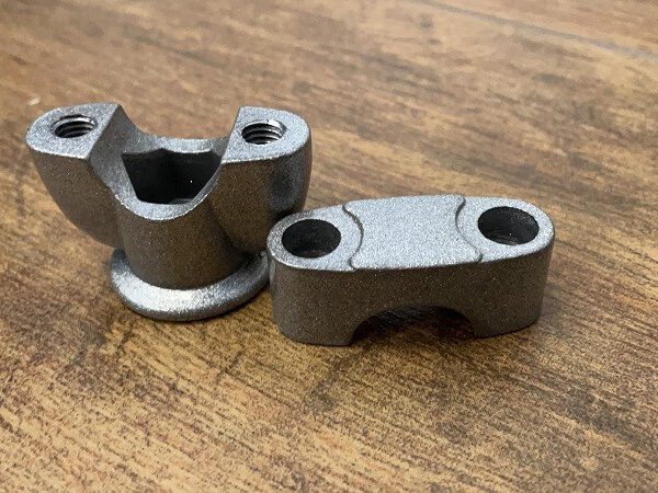 1pz SUPPORTO MANUBRIO 22MM FISSA MANUBRIO RAISER PER QUAD KAYO AU180 AU150 A150 150CC 180CC