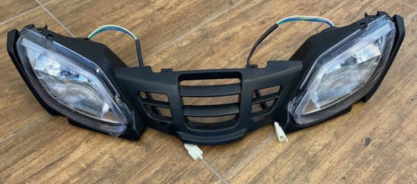 PLASTICA FANALI CON SUPPORTO PER QUAD KAYO AU150 150CC AU180 180cc