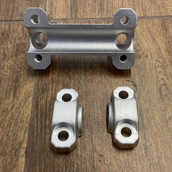 1cp SUPPORTO MANUBRIO RAISER 22MM FISSA MANUBRIO PER MINICROSS KAYO KT50 50cc