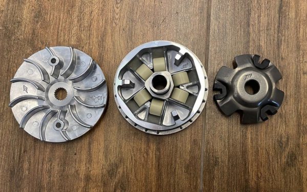 VARIATORE GY6 COMPLETO DI RULLI PER QUAD KAYO AU180 180cc