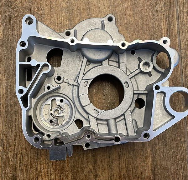 CARTER DESTRO BLOCCO MOTORE GY6  PER QUAD KAYO AU180 180cc