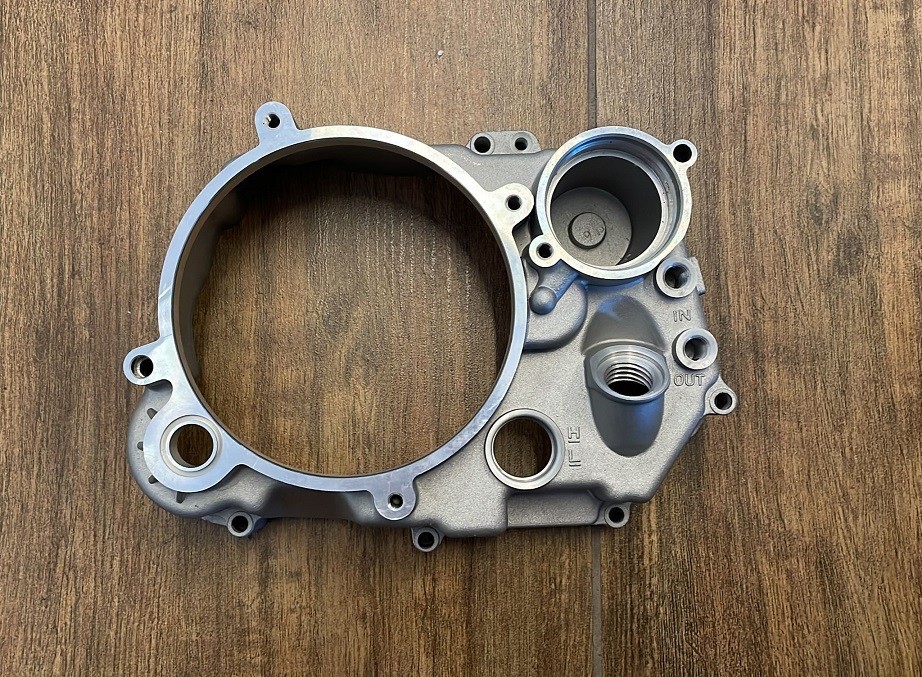 CARTER DESTRO ESTERNO MOTORE PIT BIKE YX160 TT160 TD160 160cc TT170 TT170R 170cc