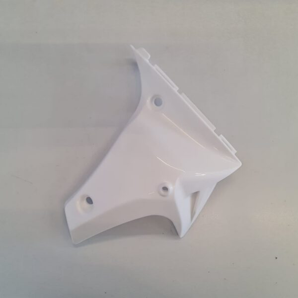 PLASTICA LATO DESTRO SOTTO SERBATOIO PER QUAD ATV KAYO AT110 AT125 110CC 125CC