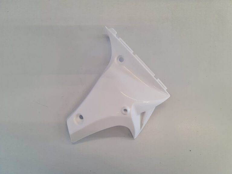 PLASTICA LATO DESTRO SOTTO SERBATOIO PER QUAD ATV KAYO AT110 AT125 110CC 125CC
