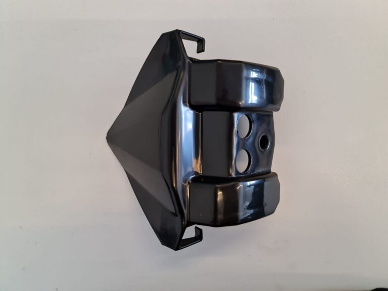 PLASTICA COPRI MANUBRIO CENTRALE PER DISPLAY MARCE QUAD 125 SPORT