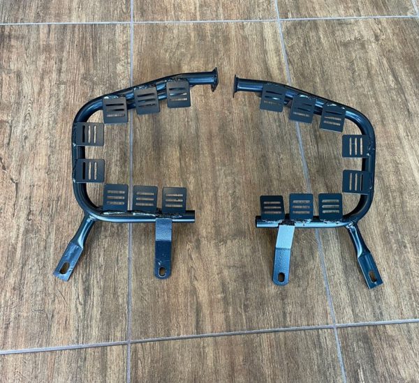 POGGIAPIEDI IN METALLO PER QUAD ATV A110
