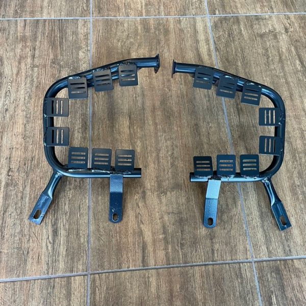 POGGIAPIEDI IN METALLO PER QUAD ATV A110