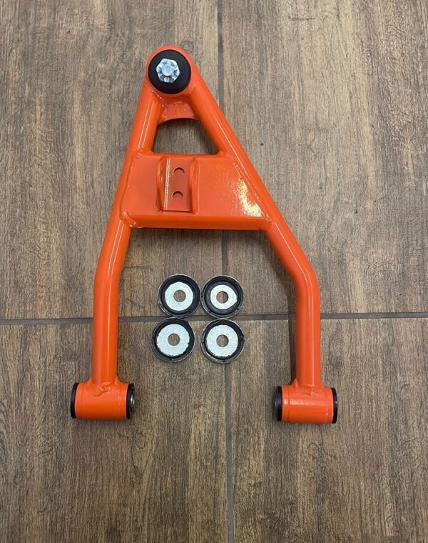 BRACCETTO INFERIORE TRAPEZIO SNODO DESTRO QUAD ATV KAYO AU110 AU125 110cc 125cc