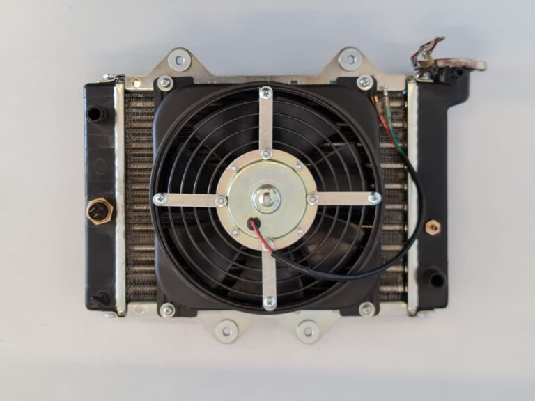 RADIATORE DI RAFFREDDAMENTO LIQUIDO CON VENTOLA INCORPORATA PER QUAD ATV 250CC
