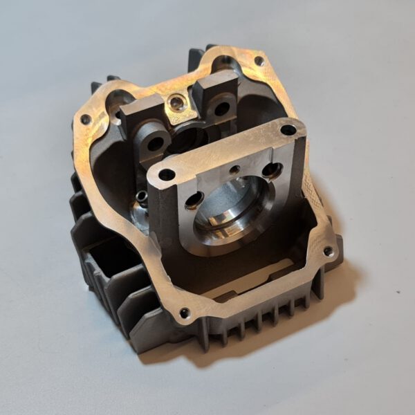 TESTA SENZA ACCESSORI PER MOTORE ZONGSHEN ZS190 190CC