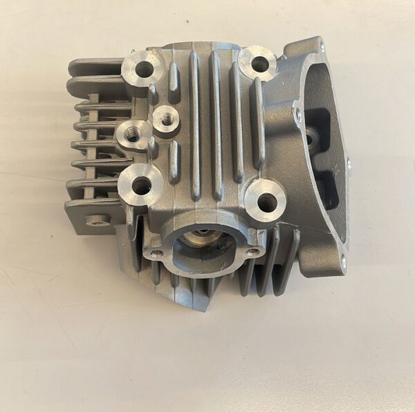 TESTA MOTORE SENZA COMPONENTI PER BLOCCO MOTORE TAKEGA YX160  160cc