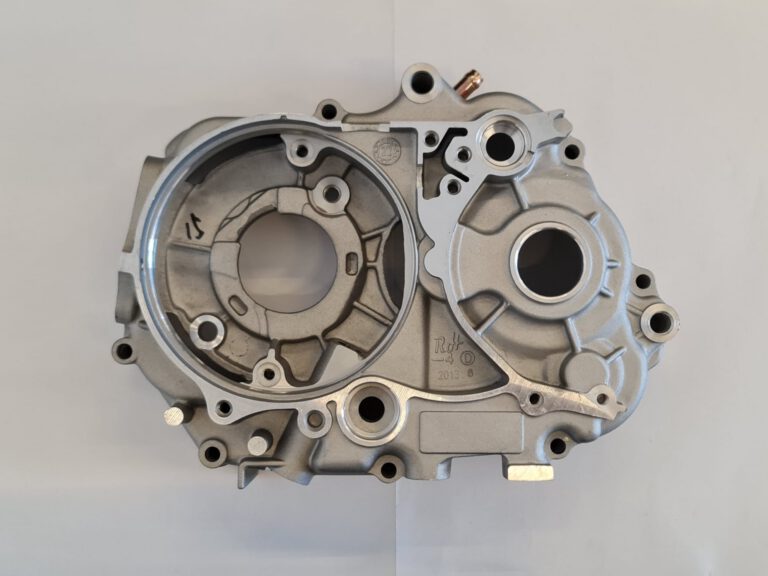 CARTER INTERNO SINISTRO PER BLOCCO MOTORE PIT BIKE YX110 110CC