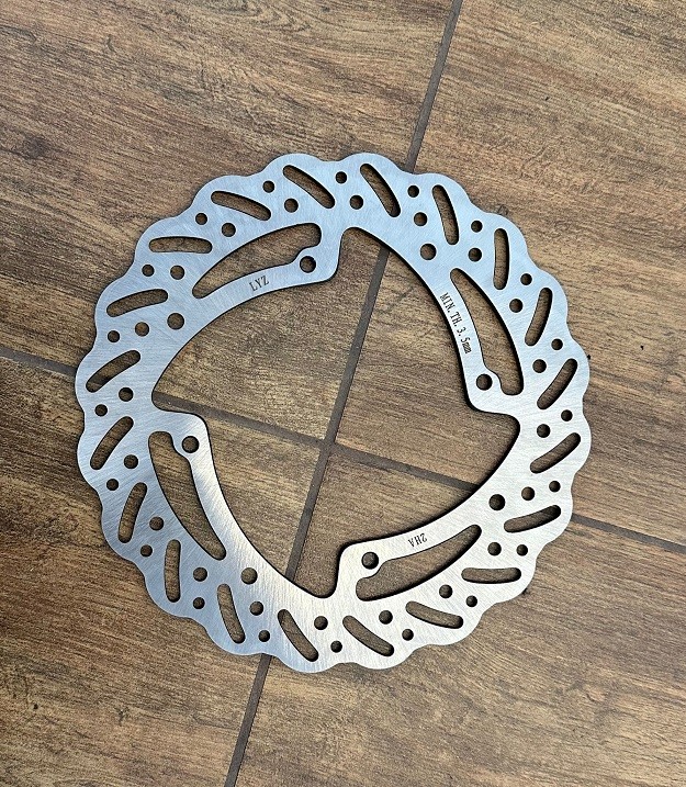 DISCO FRENO POSTERIORE 24CM PER CROSS KAYO T4 250cc