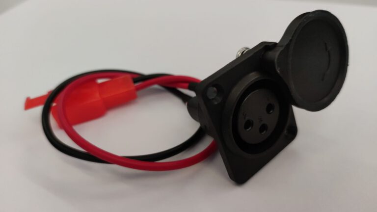 SPINOTTO COLLEGAMENTO BATTERIE PER MONOPATTINO ELETTRICO CHAOS  48V 1600W RUOTE 6.5