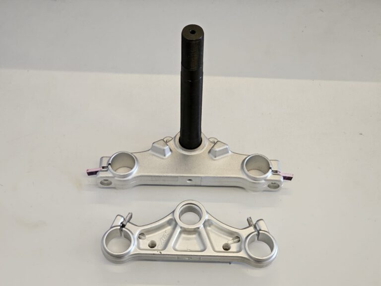 COPPIA PIASTRE INFERIORE E SUPERIORE PER PIT BIKE KAYO TS90 KMB 90cc 60cc