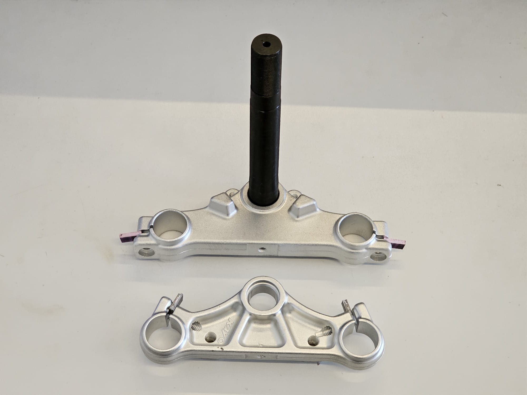COPPIA PIASTRE INFERIORE E SUPERIORE PER PIT BIKE KAYO TS90 KMB 90cc 60cc
