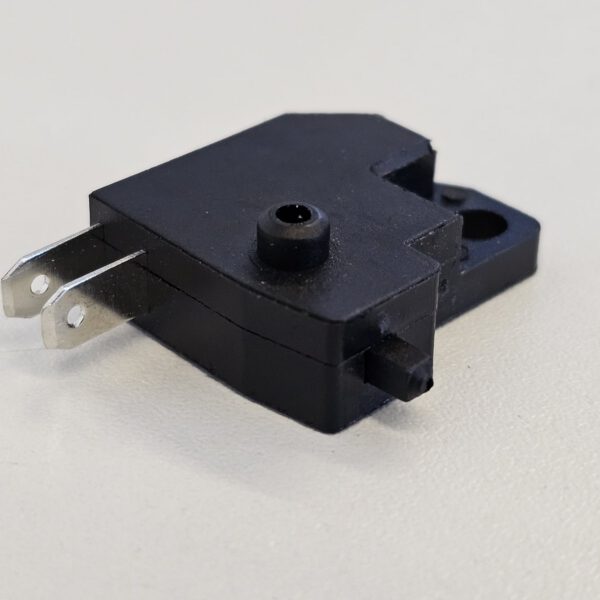 SENSORE FRENO POSTERIORE ATTIVAZIONE FANALE STOP PER KAYO EA70 EA110