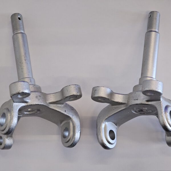 COPPIA PERNO RUOTA DESTRA + SINISTRA PER QUAD A150 A180 AU150 AU180