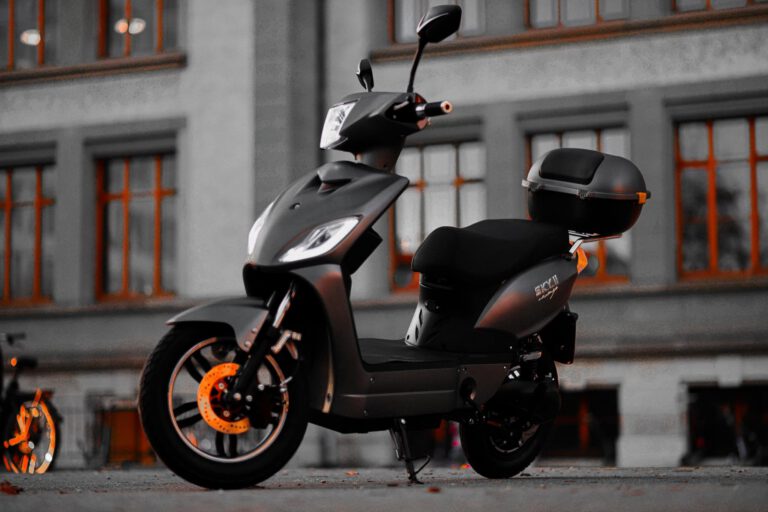 SCOOTER ELETTRICO SKY II REVENGE ruote 18 1000W OMOLOGATO