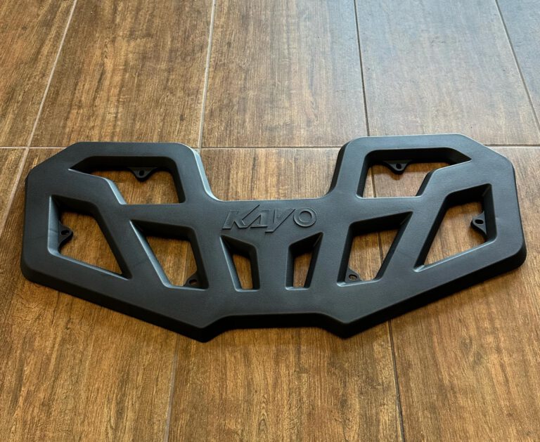 PLASTICA ANTERIORE PORTAPACCHI PER QUAD KAYO AU300  AU200 T3B L7E