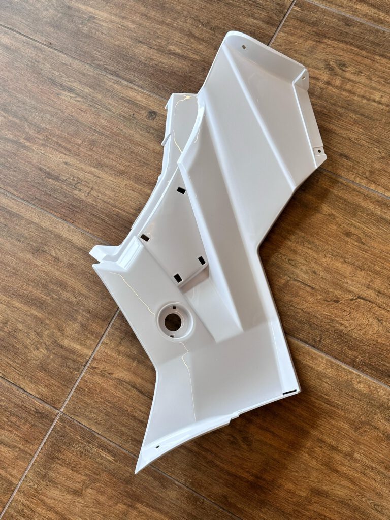 PLASTICA LATERALE DI SINISTRA PER QUAD KAYO AU300 T3B L7E