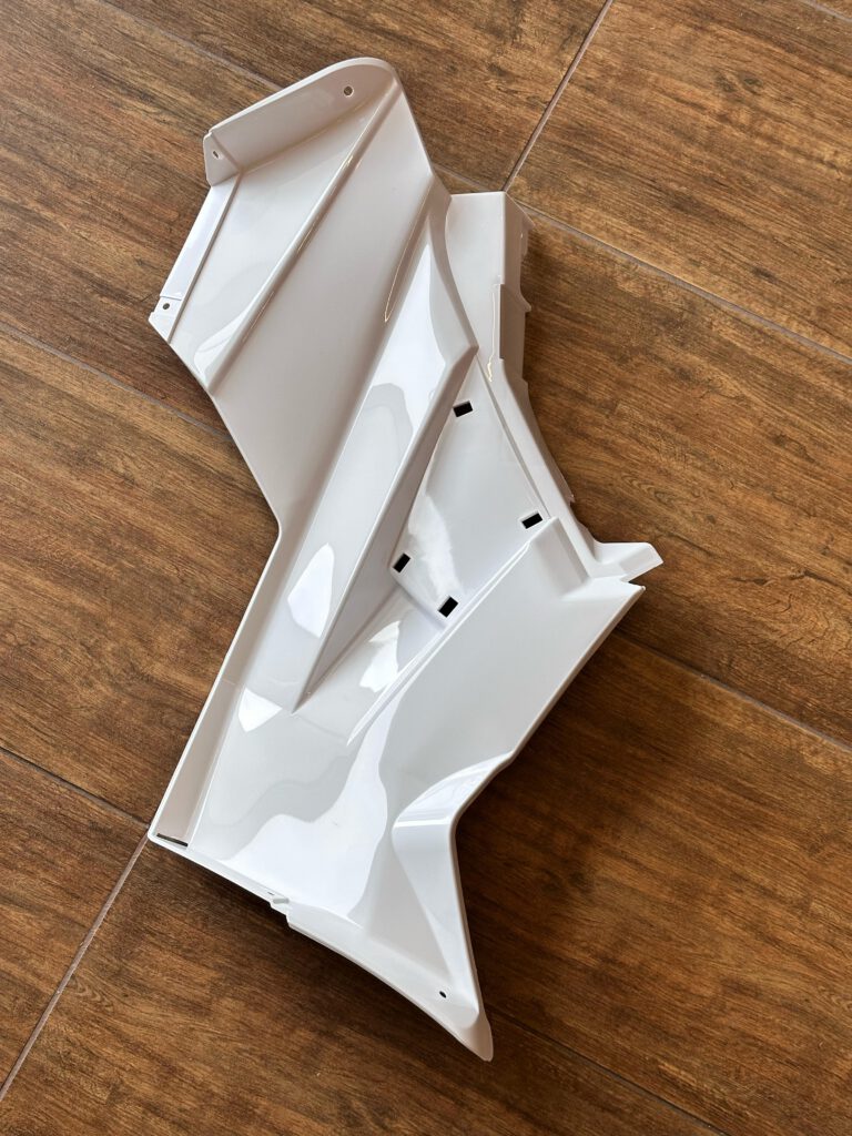 PLASTICA LATERALE DI DESTRA PER QUAD KAYO AU300 T3B L7E
