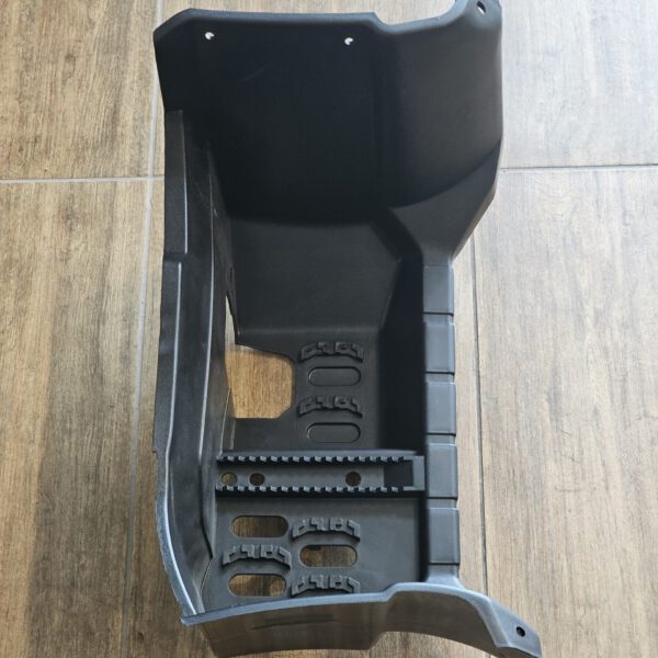 PEDANA POGGIAPIEDE DESTRA PER QUAD KAYO AU150