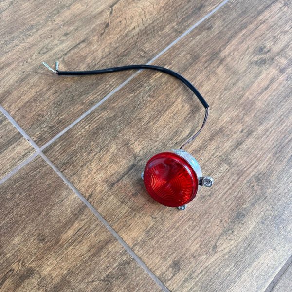 01pz FANALE POSTERIORE ROSSO PER QUAD RENEGADE 125XXL