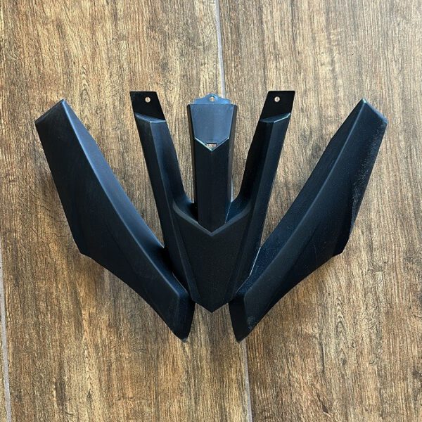 PLASTICA CENTRALE ANTERIORE PER QUAD RENEGEADE 125XXL 125cc