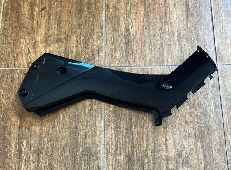PLASTICA LATERALE CENTRALE SINISTRA PER QUAD RENEGADE 125XXL 125cc