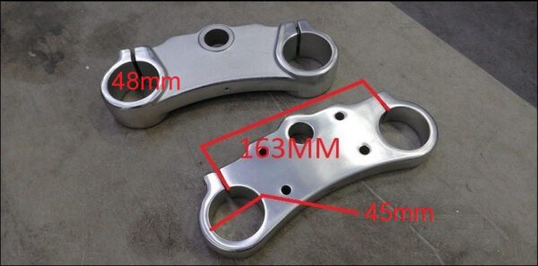 coppia piastre motard minigp interasse foro 48 lunghezza da foro a foro 163mm