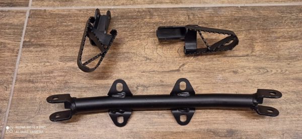 SET PEDALINE E SUPPORTO PIT BIKE SCORPION DESTRA E SINISTRA POGGIA PIEDI