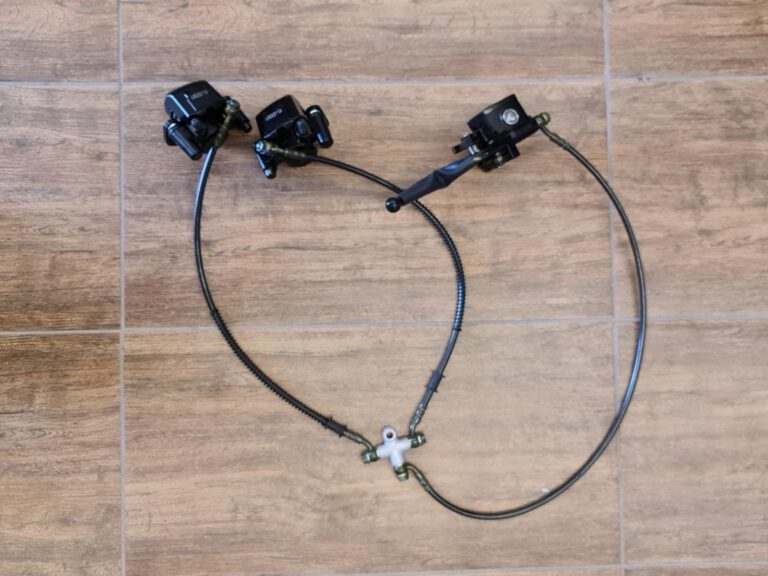 SET COMPLETO FRENI ANTERIORE QUAD KAYO  A180 A150 AU180 AU150 POMPA PINZE TUBI