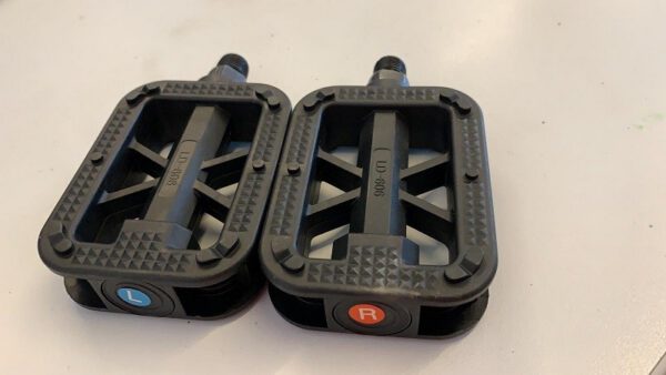 COPPIA POGGIAPIEDI PEDALI SCOOTER ELETTRICO SKY II Z-TECH SKY II REVENGE